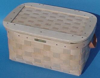 Small Chest - Matted Lid & Chain