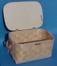 Small Chest - Matted Lid & Chain